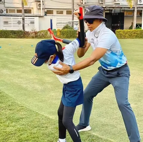 Golf Rotary Swing Exerciser to Improve Speed