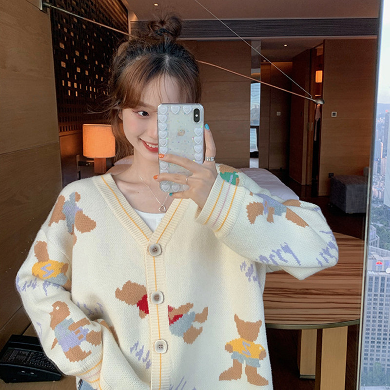 Women's Cute Bear Pattern Long-sleeved Sweater