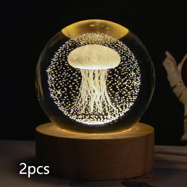 Kleine nachtlamp met kristallen bol, sterrenhemel en planeten – massiefhouten lampvoet, zonnestelsel 6 cm, 2 stuks