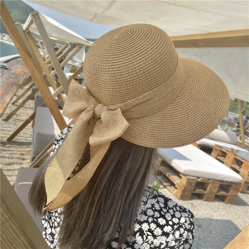 Women's Straw Large Brim Lace-Up Hat