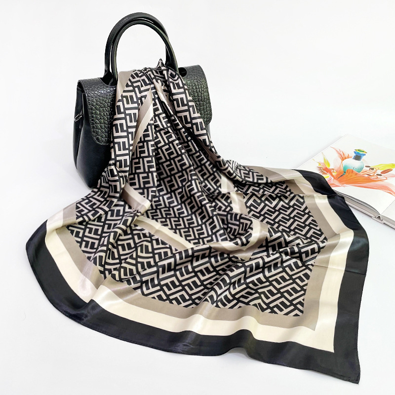 Silk Printed Scarf In Europe And America