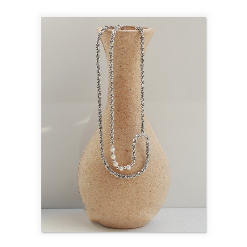 Brass With Platinum Plated Natural Real Pearl Ins European And American Design Sense Twist Clavicle Chain  Necklace Female