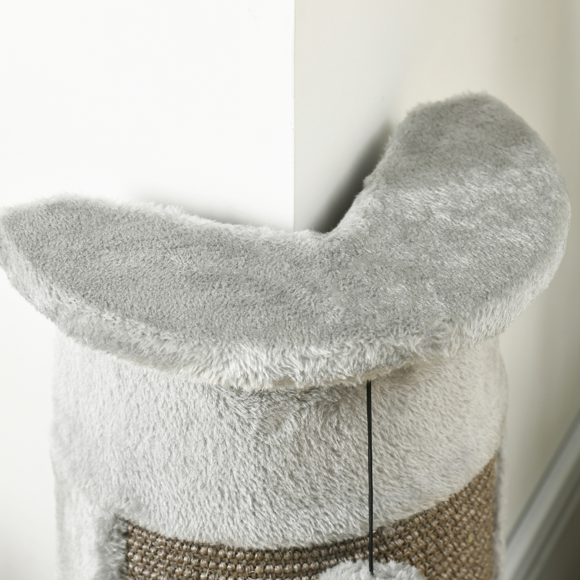 58cm Cat Scratching Post, With Covered Plush, Play Balls, For Corner Walls — image 4