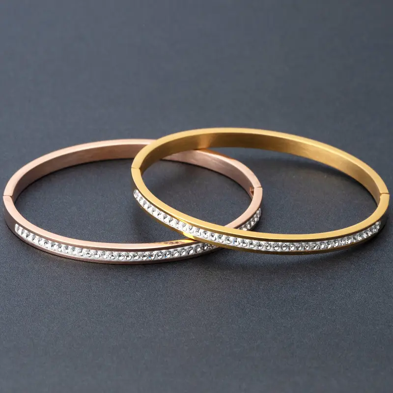 Single Row Stainless Steel Bracelet With Diamond Opening