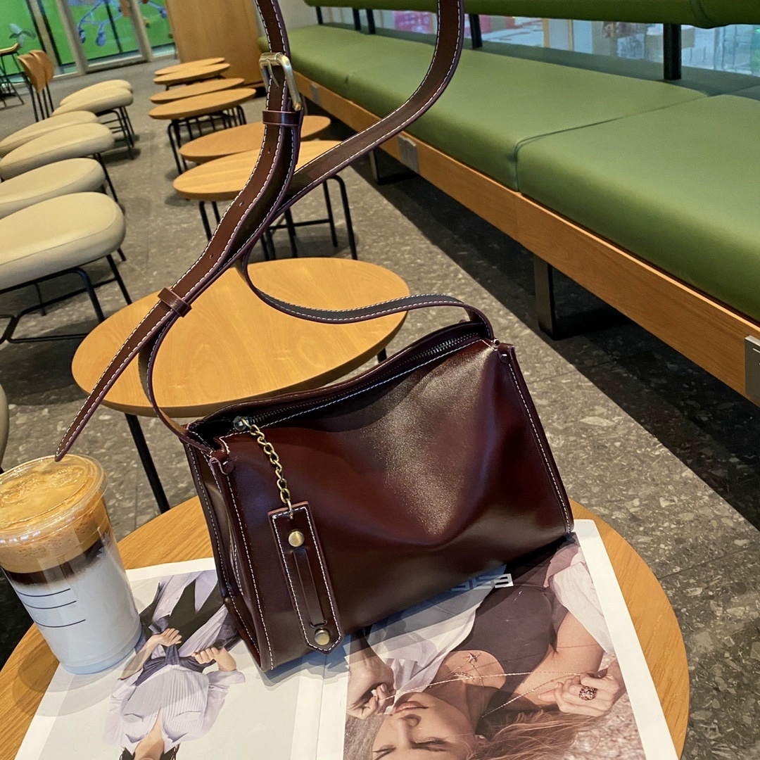 Genuine Leather Women's Bag, Top Layer Cowhide Pillow Bag, Women's Commuter Bag, Vintage Shoulder Bag, Soft Leather Merad Crossbody Bag — view 5