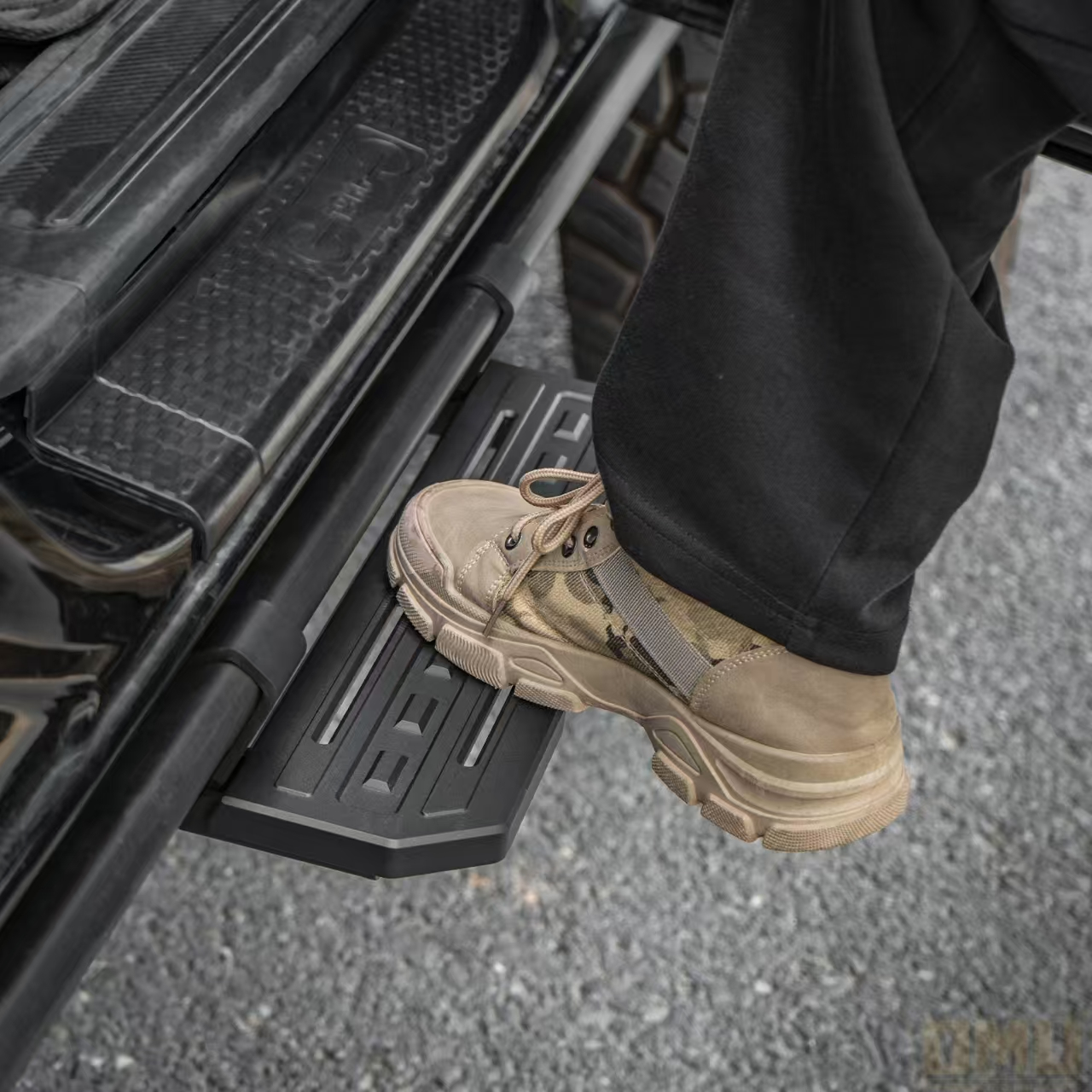 Running Board Side Step For 2021 Ford Bronco 4 Doors With OEM Rock Rails