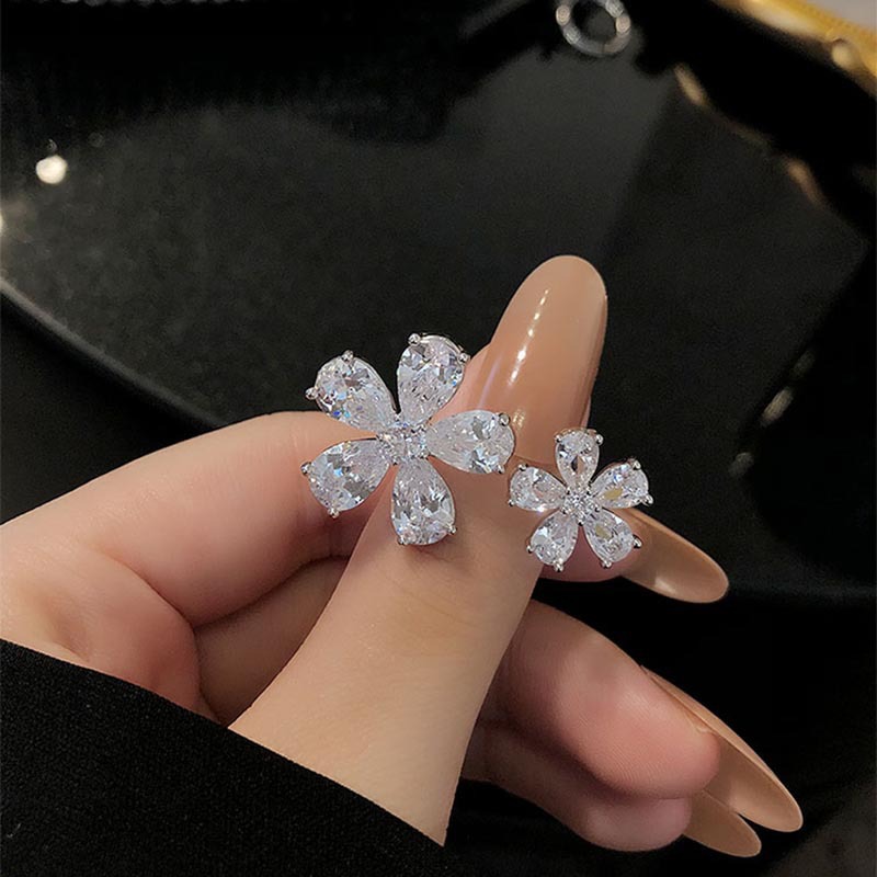 Title 4, Female Design Temperament Fashion Personality Ring