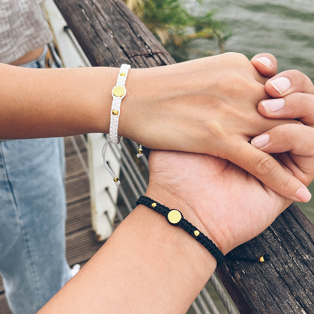 Title 6, Pulsera de pareja tejida con cuentas de disco d...