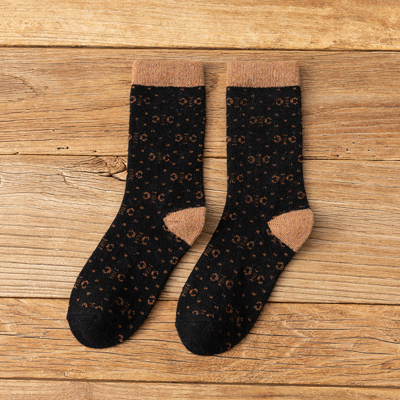 Fashion Personality Ladies Autumn And Winter Mid Tube Socks