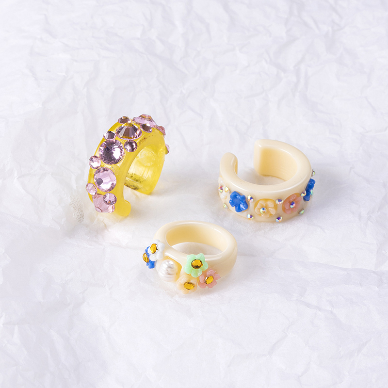 Title 5, Cute Crystal Flower Acrylic Resin Ring Aestheti...