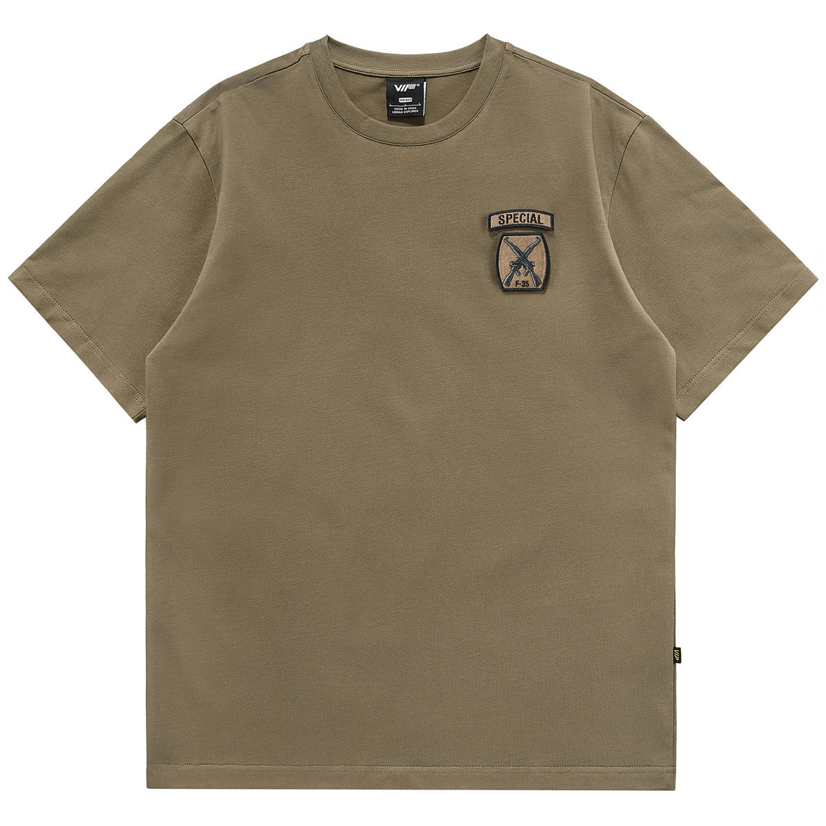 Men's Fashion Vintage Embroidered Emblem Round Neck Top