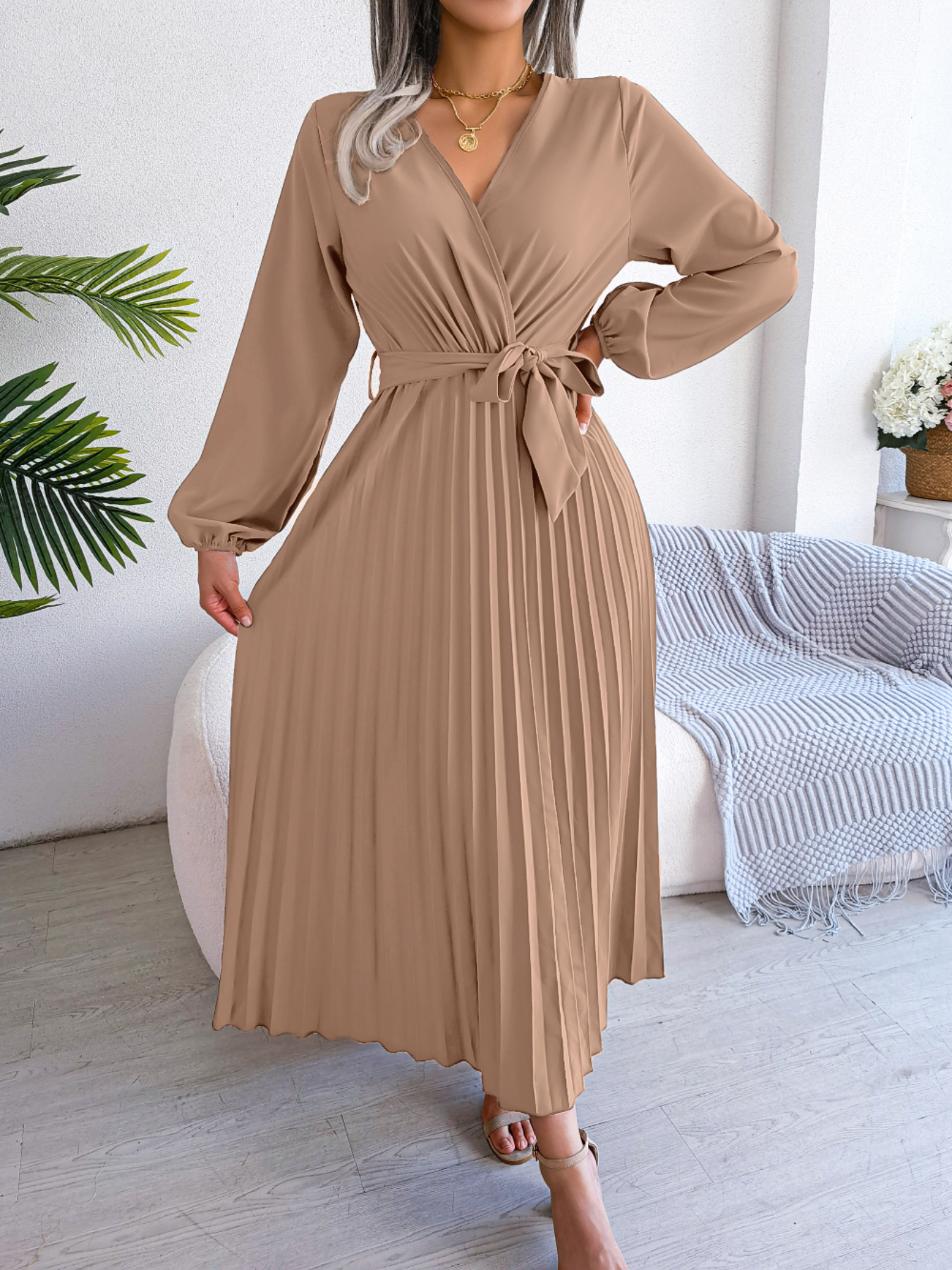 Buy Women's Clothing Online | Buy Trending Dresses for Women