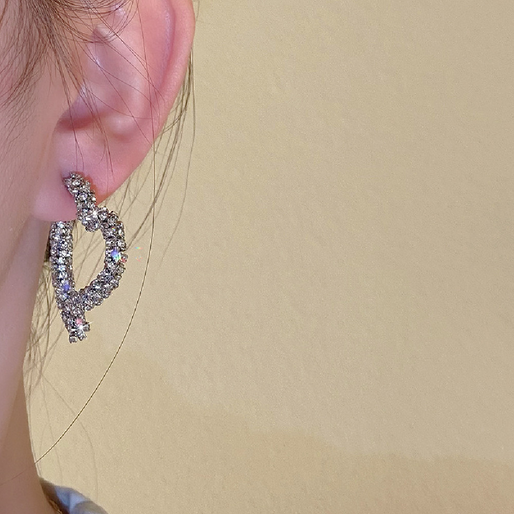 Light Luxury Diamond Love Earrings