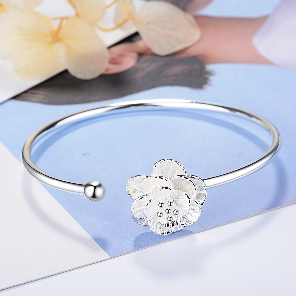 Flower Bracelet Female Sakura Bracelet Hand Jewelry