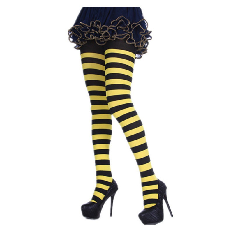 Yellow and black striped rompe