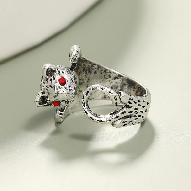 Vintage Distressed Adjustable Lucky Cat Ring