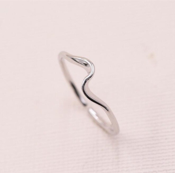 Fashion Alloy Ladies Simple Twist Opening