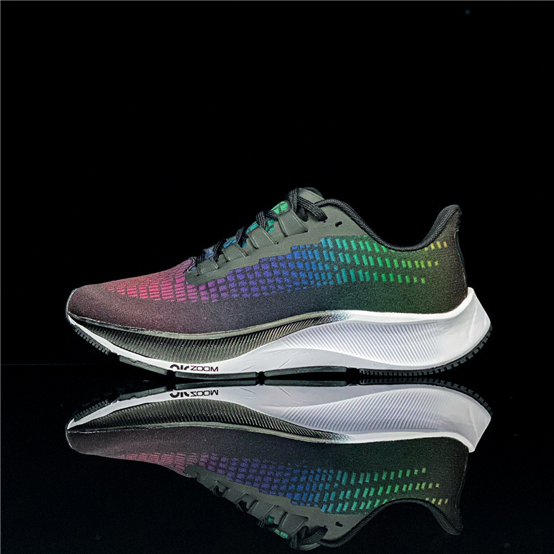 Marathon Net Surface Pure And Poisonous Running Shoes