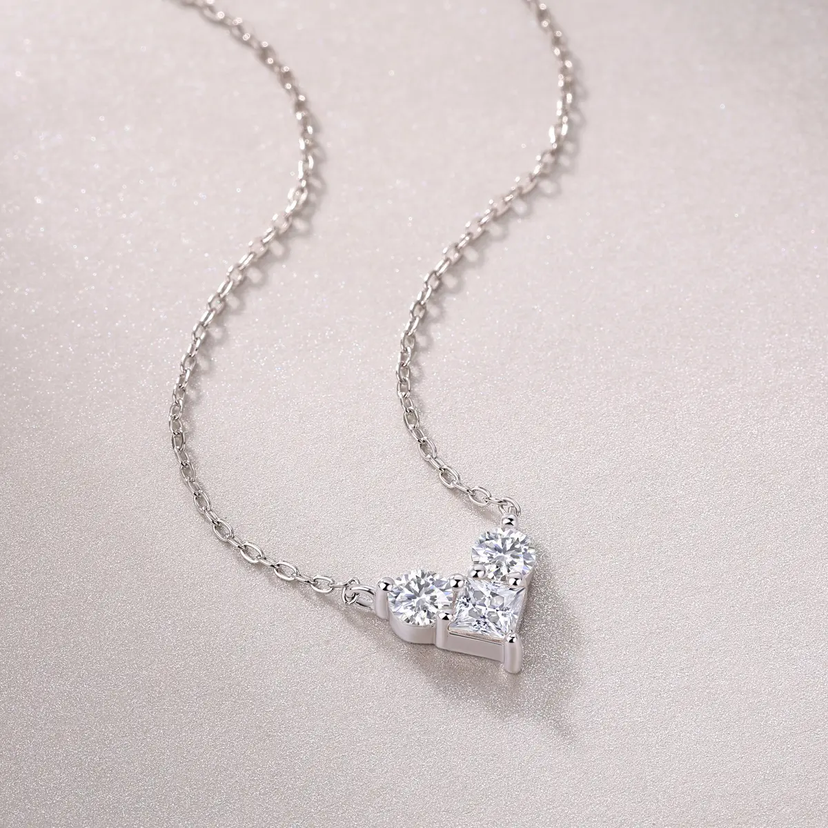 1Love In The Present - A Fashionable And Luxurious Diamond Jewelry Pendant Set With Square Moissanite S925 Sterling Silver Prohibit Tk Sales