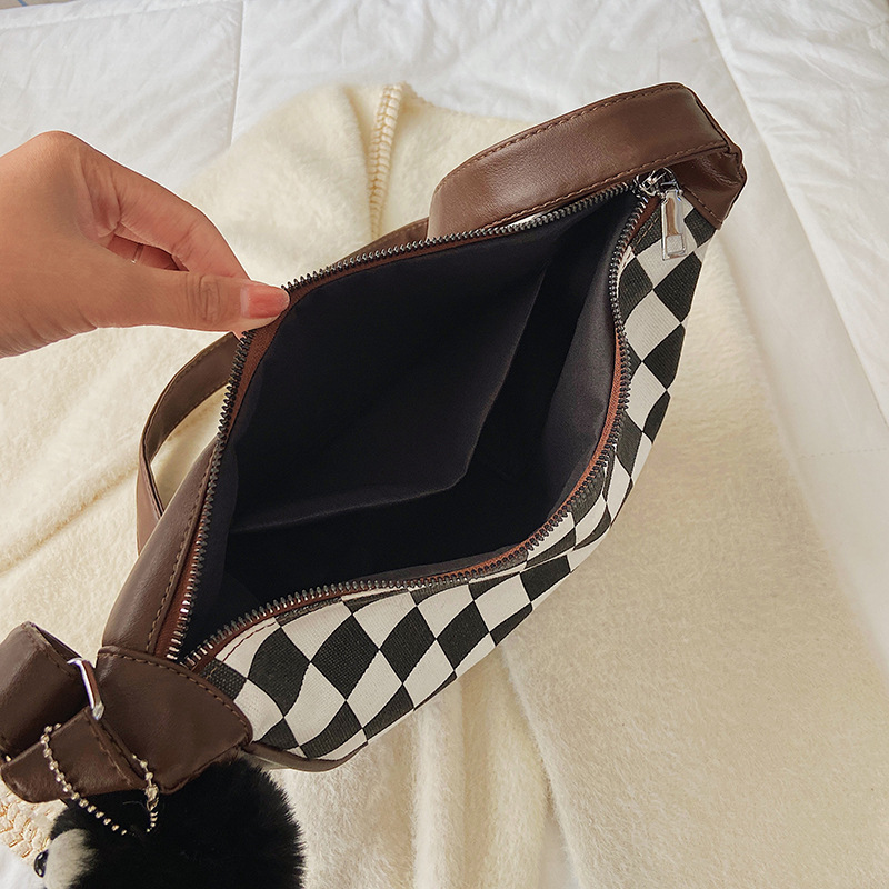 Checkerboard Black And White Houndstooth Personality Daily Commuter Female Bag