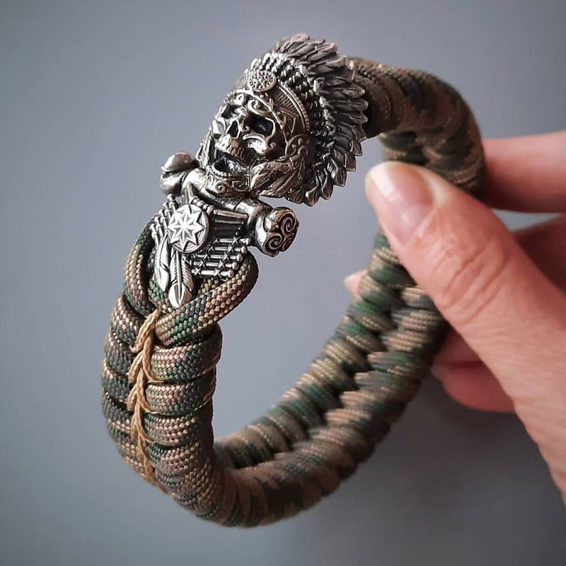 Title 4, Indian Chief Paracord Handgevlochten armband