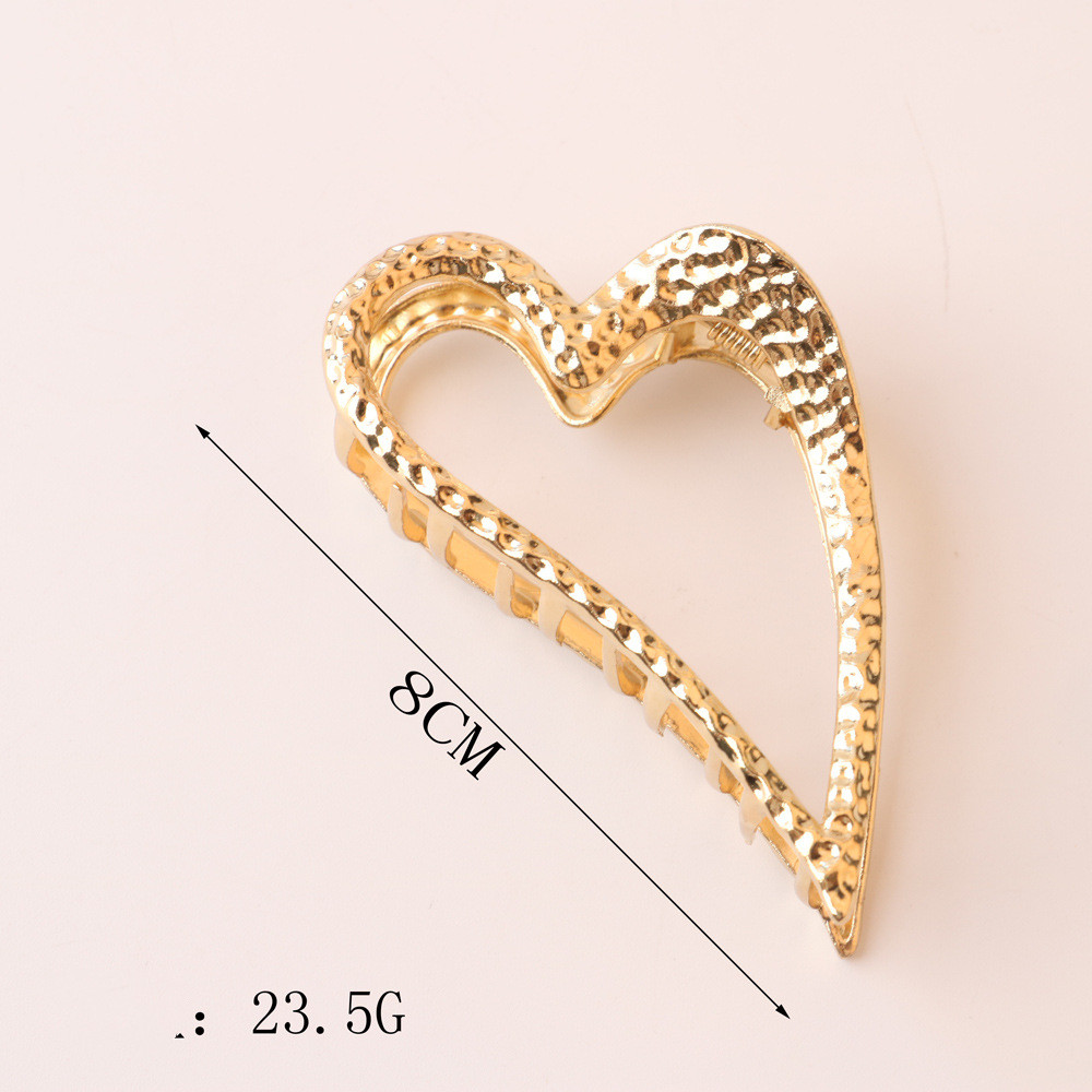 Korean Netflix Vintage Hollowed Out Geometric Shark Clip