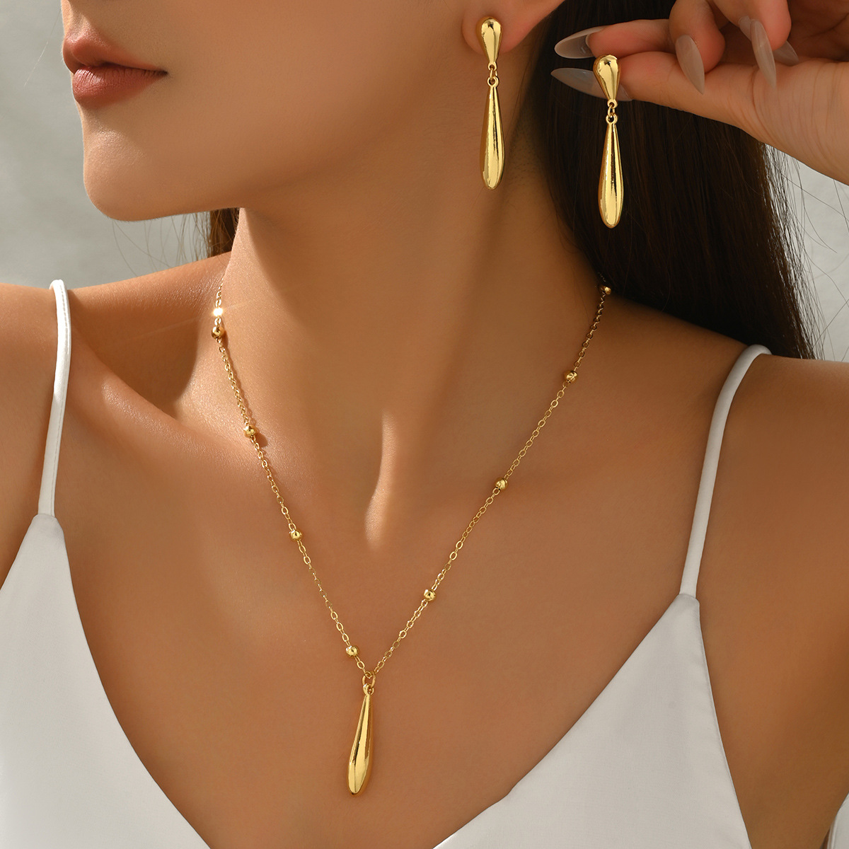 Amazon Bestselling Cross-Border European Style Jewelry Set For Women, Geometric Teardrop Design Matching Necklace & Earrings, Niche Versatile Daily Neck Ear Jewelry