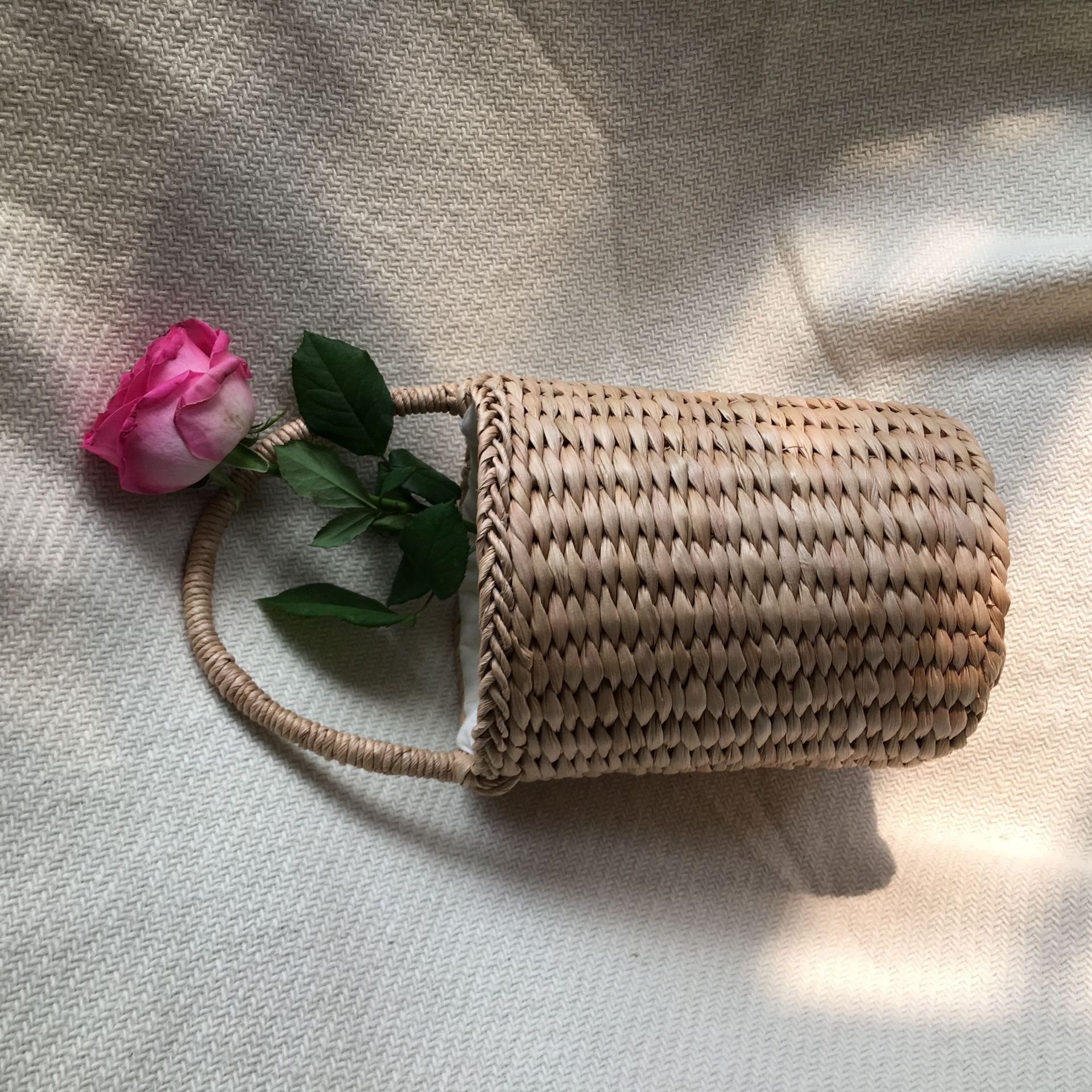 Cylinder Corn Husk Hand Carry Summer Bag Women's Vacation Travel Bucket