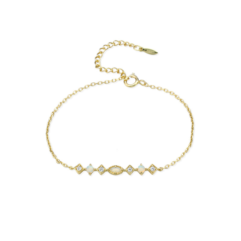 Simple Diamond Australian Treasure Bracelet Lady