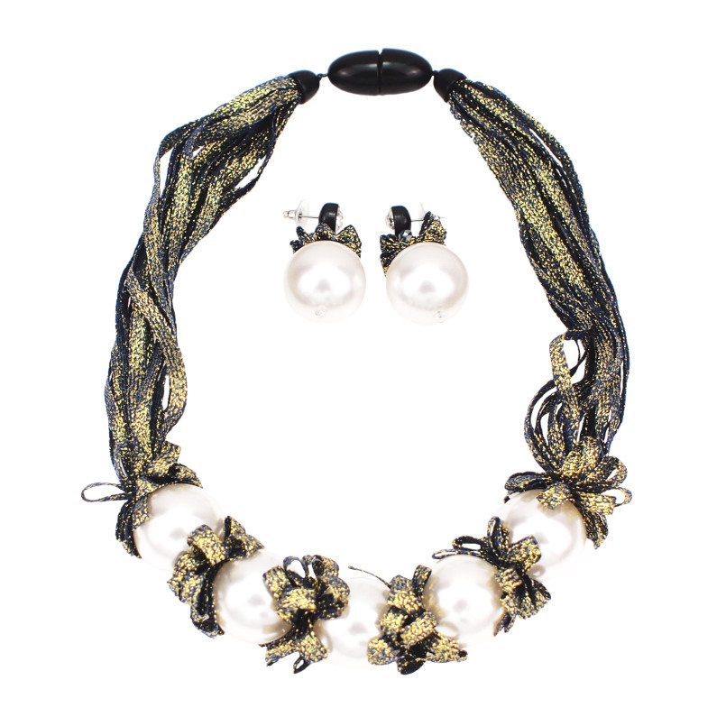 Fashion Pearl Women's Versatile Short Necklace Set