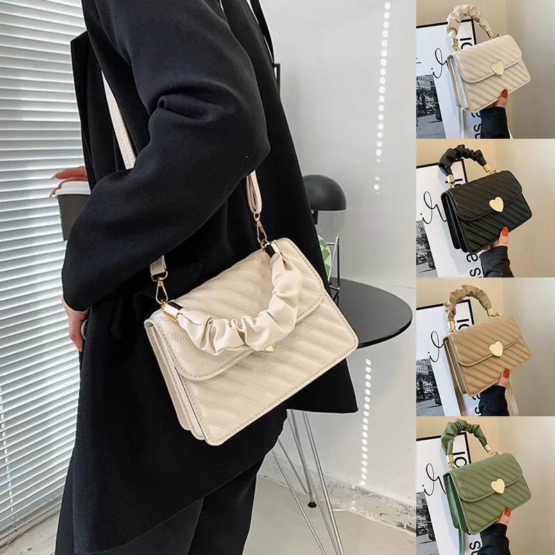 Women Handbags Fashion Chain Shoulder Bags with Love Metal