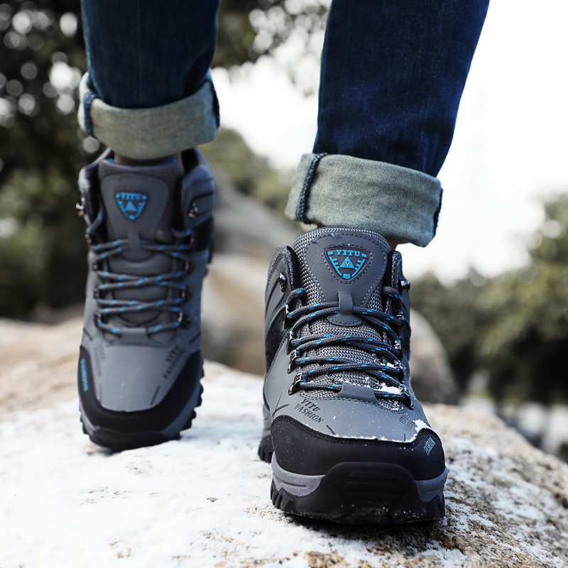 Title 3, High-top plus velvet outdoor hiking shoes