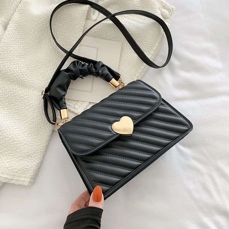 Women Handbags Fashion Chain Shoulder Bags With Love Metal Design - Black