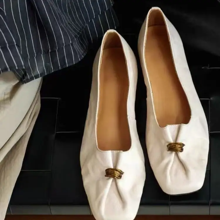 Women Elegant Twist Pleat Spiral Gold Metal Ornament Low Block Heel Pumps, Square Toe Soft Wrinkled Genuine Leather Slip On Minimalist Vintage Office Banquet Da