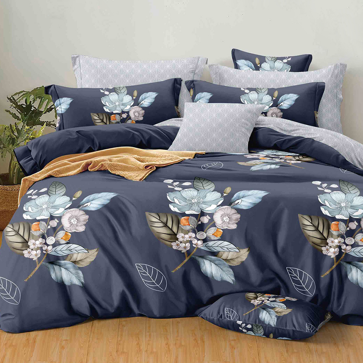 Floral Duvet Cover Set 3 Pieces Bed In A Bag, Flower Print On Blue Bedding Set, Soft Microfiber Bedding Set For All Season