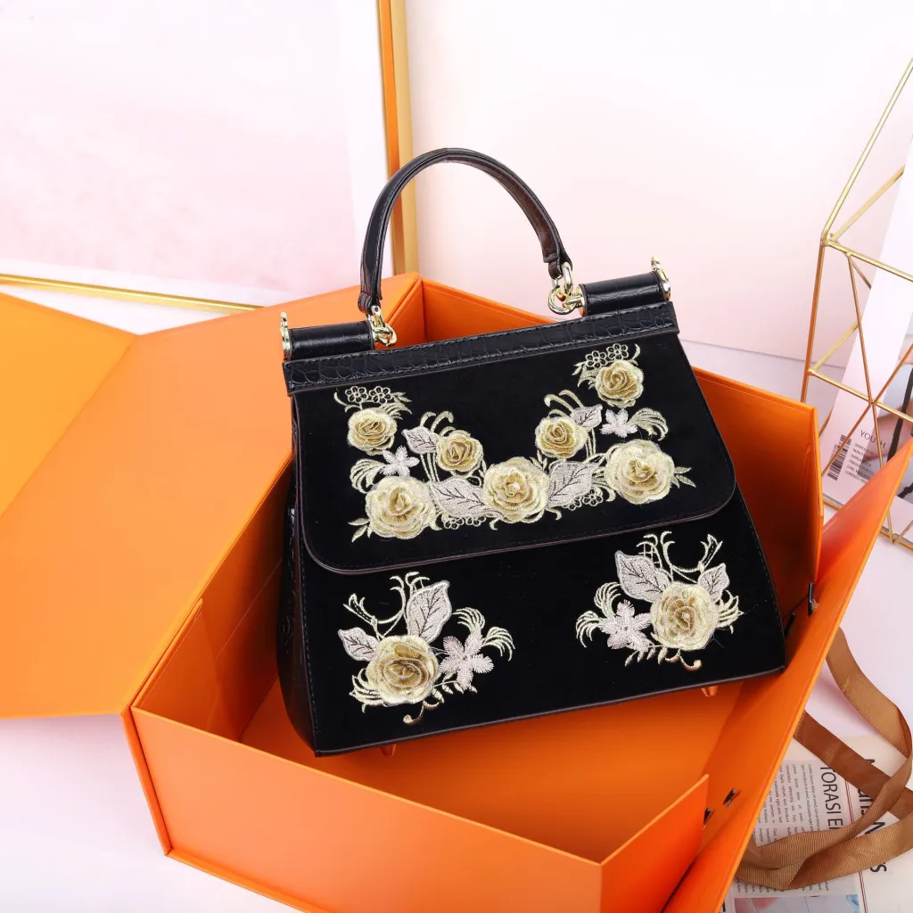 Unique Design Hand For Women Designer Flower Ladies Bag - Black
