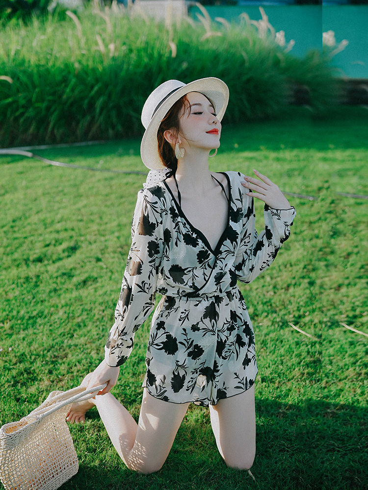 Hot Spring Women's Three-piece New Fashion Swimsuit