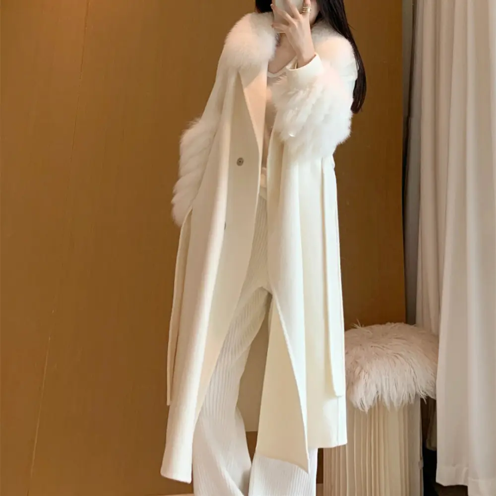 Women's Large Fur Collar Overcoat in Medium and Long