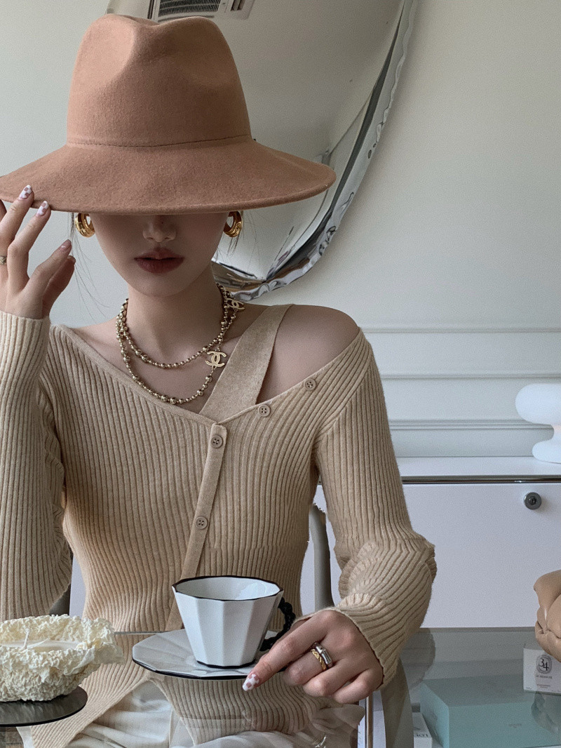 Casual Design Oblique Buckle Knitted Irregular Collar Careful In-machine Build