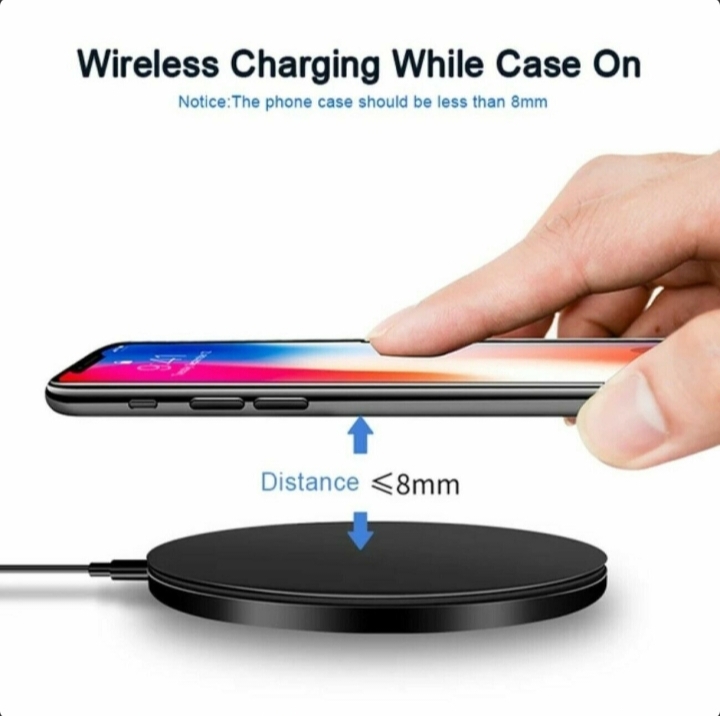 Minimalist Desktop Wireless Charger  High-Speed Smart Charging Pad thumbnail 9