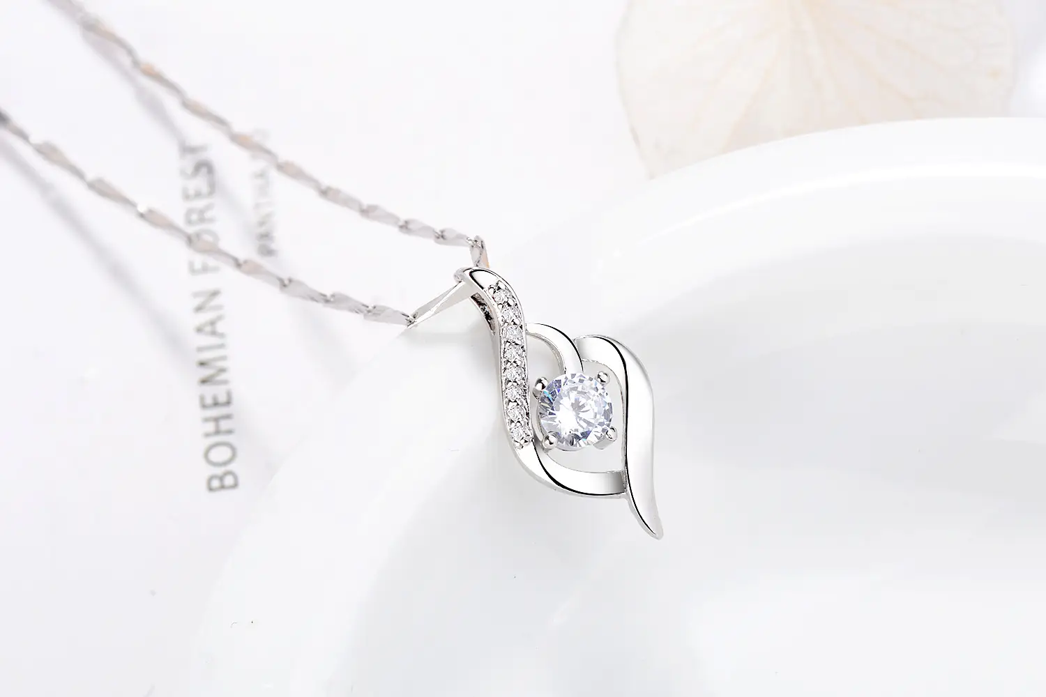 S999 Pure Silver Heart-shaped Pendant Female Hollow Inlaid Zircon Clavicle Chain