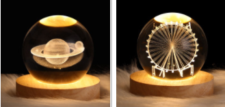 Kleine nachtlamp met kristallen bol, sterrenhemel en planeten – massiefhouten lampvoet, zonnestelsel 6 cm, 2 stuks