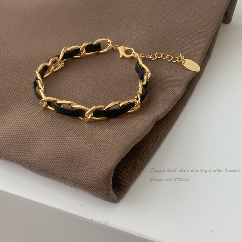 Bracelet Women's Thick Chain Wrapped In Leather Girlfriends Niche Designlight Luxury