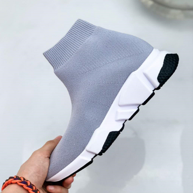 Title 2, Sock cover and versatile jogging shoes