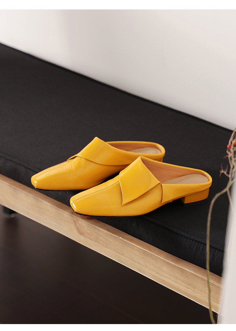Women's Vintage Mules – Pair Lifestyle Shot, Sarah Express