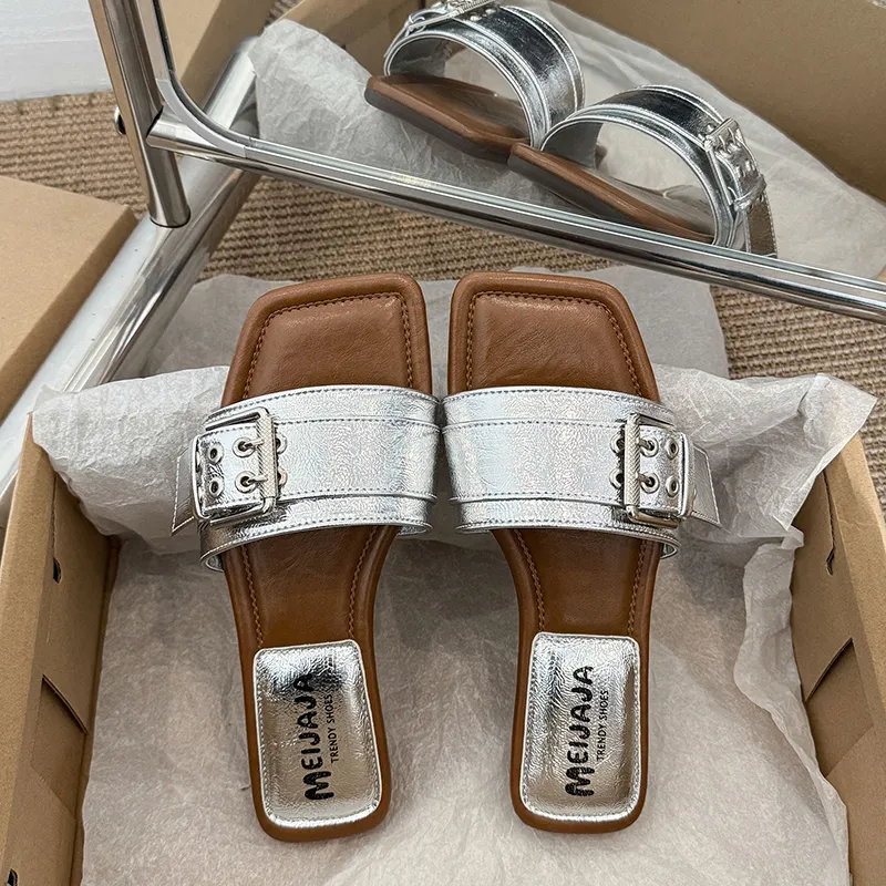 Bestseller Women's Outdoor Slides, New Summer 2026, Fashion Versatile Flat Sandals, Comfortable All-Day Wear To Match Dresses