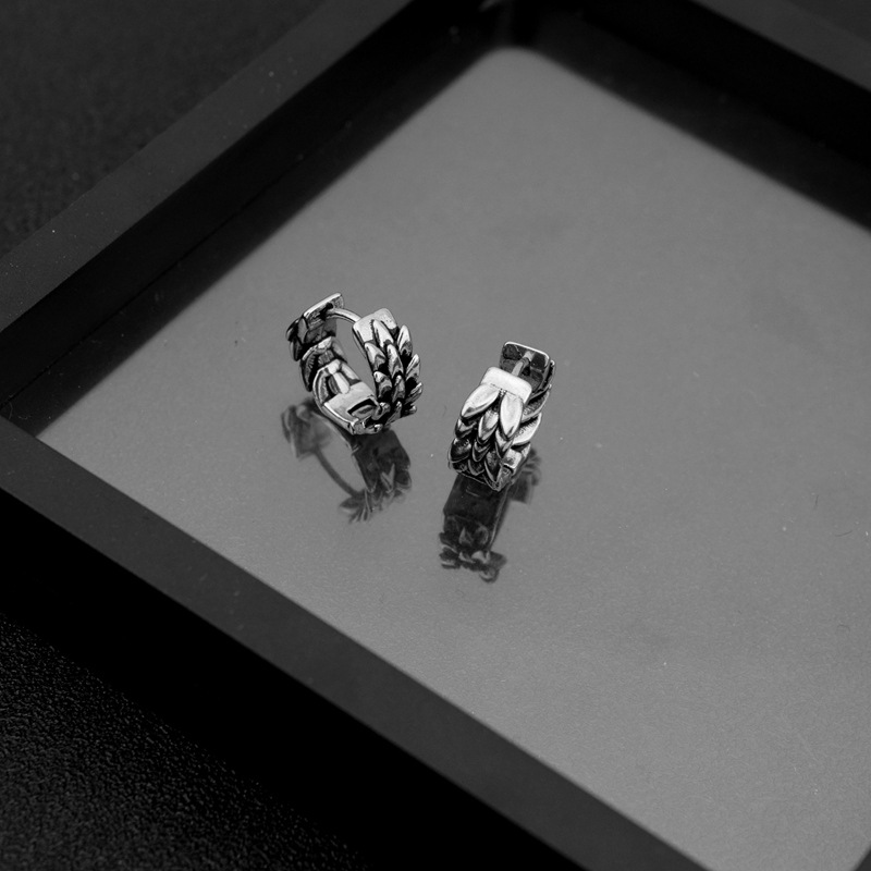 Stainless Steel Casting Vintage Dragon Tail Wide Ear Buckle