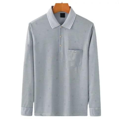 Dad Wears a Long-sleeved T-shirt with Thin Spring