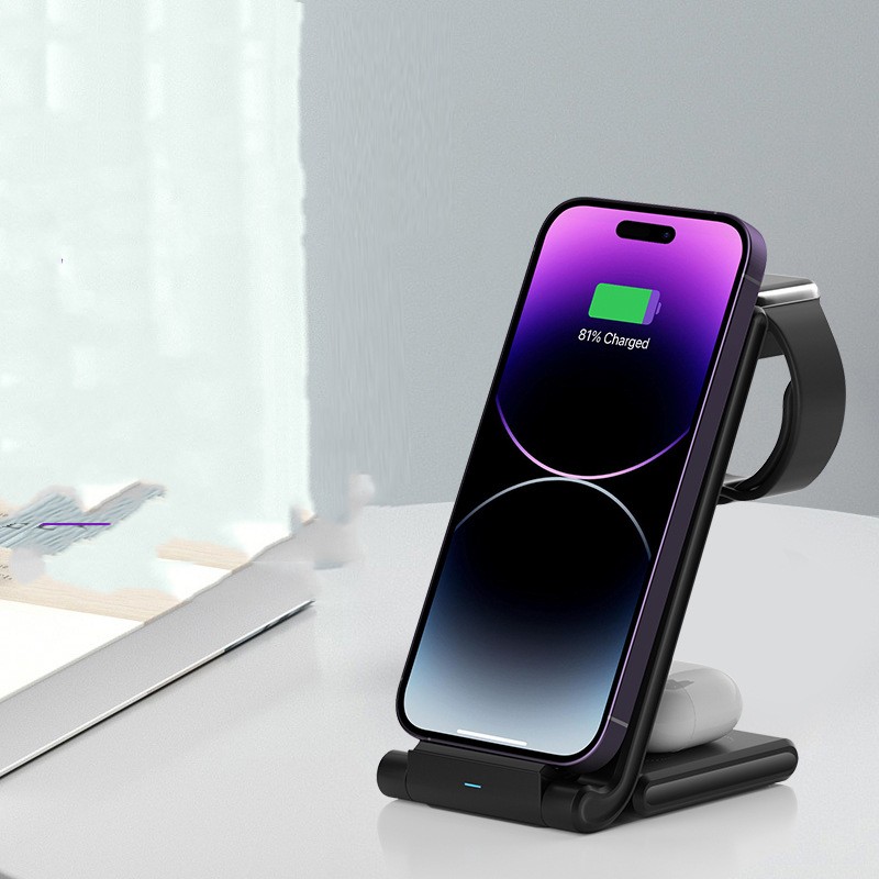 Folding Three-in-one Wireless Charger - Image 5