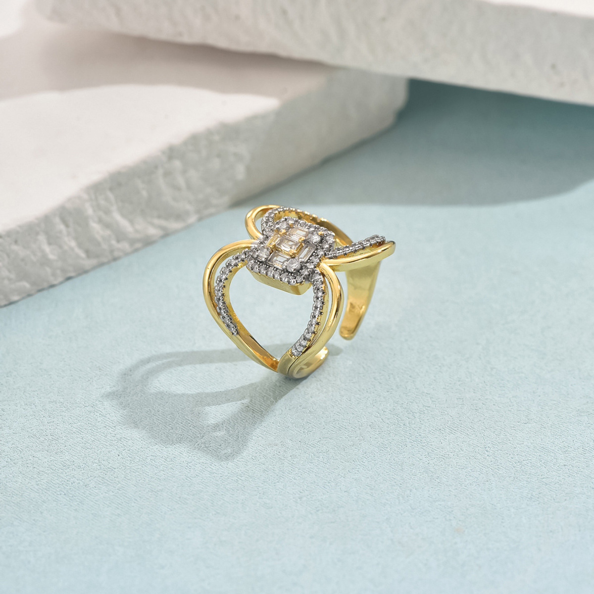 Ins Niche Exaggerated Waterdrop Zircon Ring Fashion Copper Alloy Band